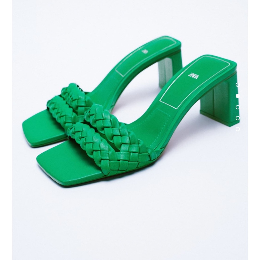 Zara trendy green sandals